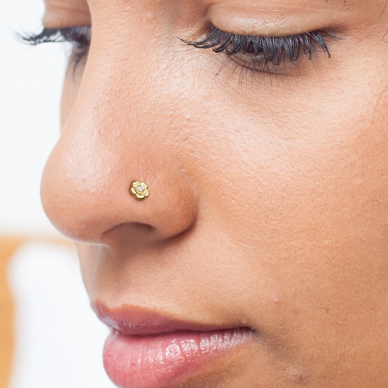 14K Gold Diamond Flower Nose Stud