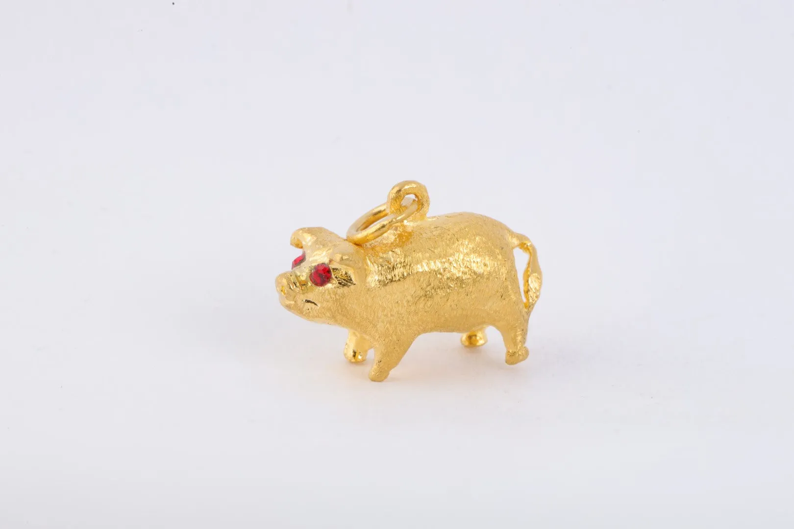 24k Yellow Gold Red Eye Pig Pendant (6.09g.)