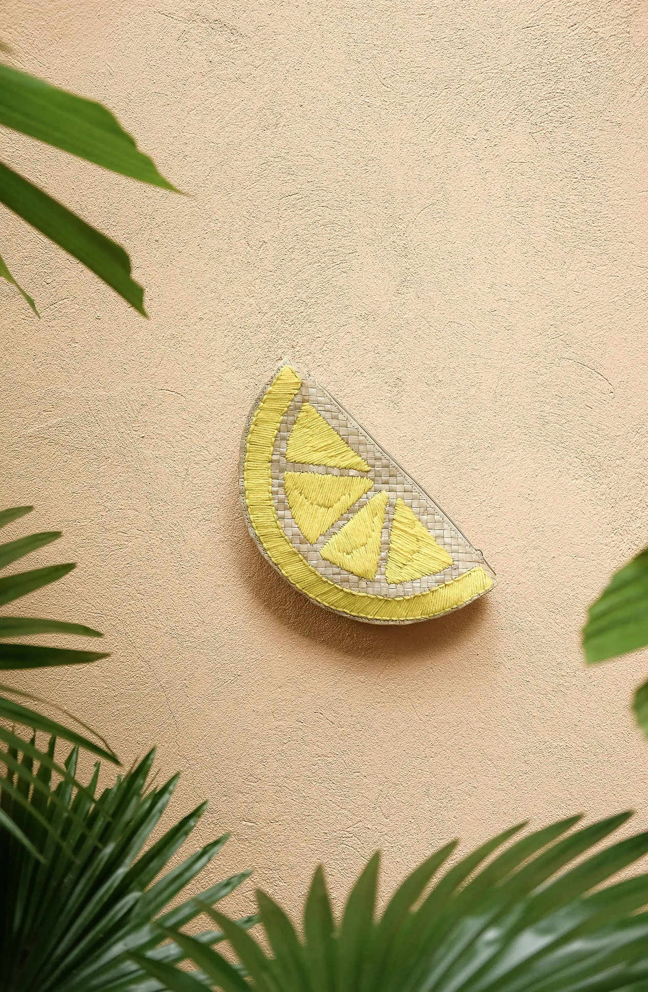 A Slice of Lemon Clutch