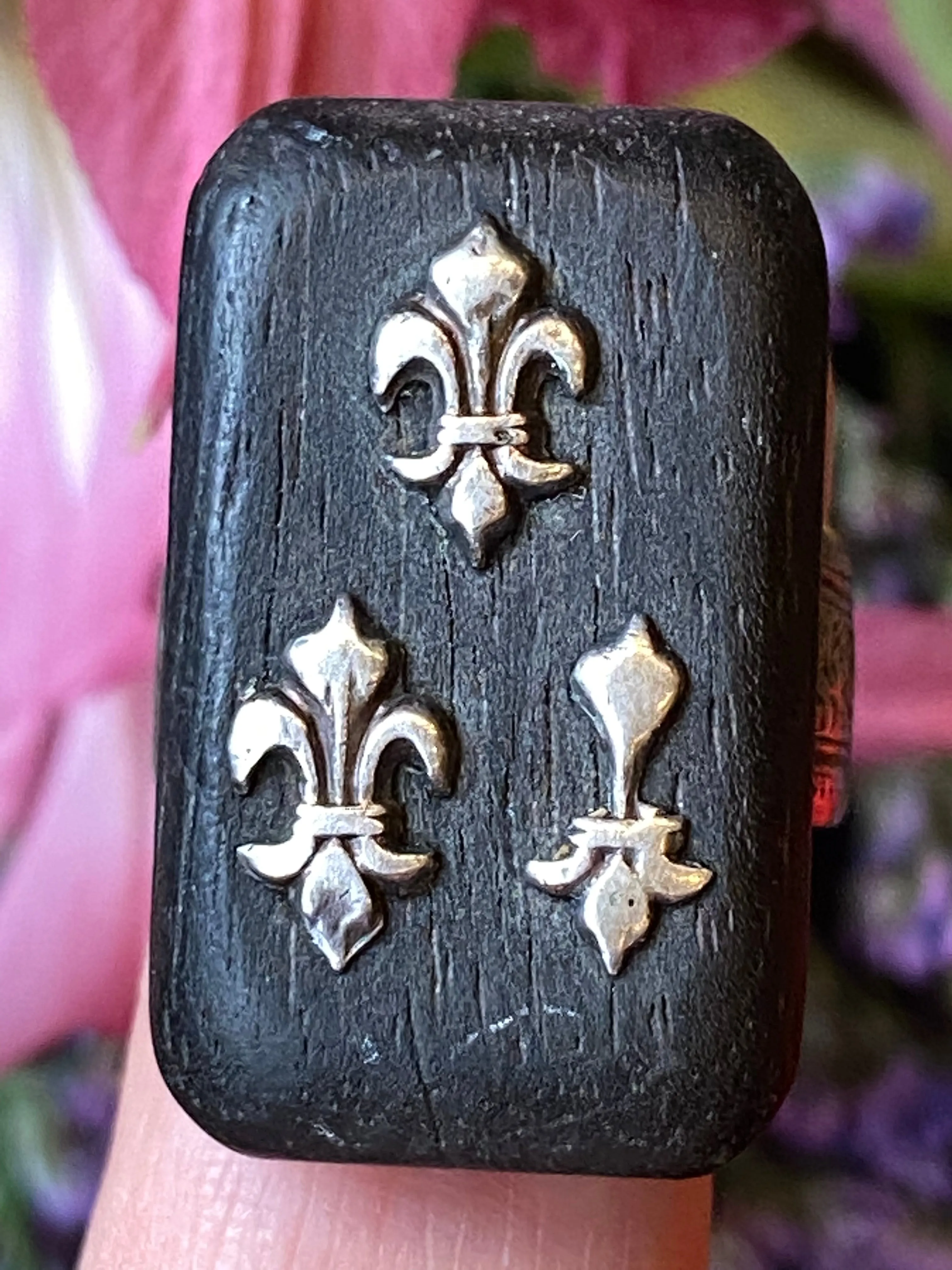 Antique French Fleur De Lys Ring