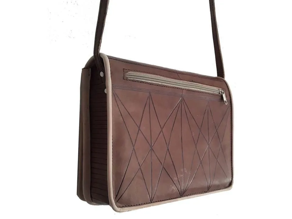 Jeblia Box - Brown Leather Bag - Sun