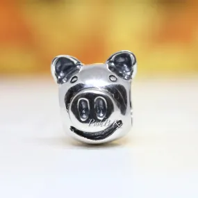 Smiling Pig Charm 790214