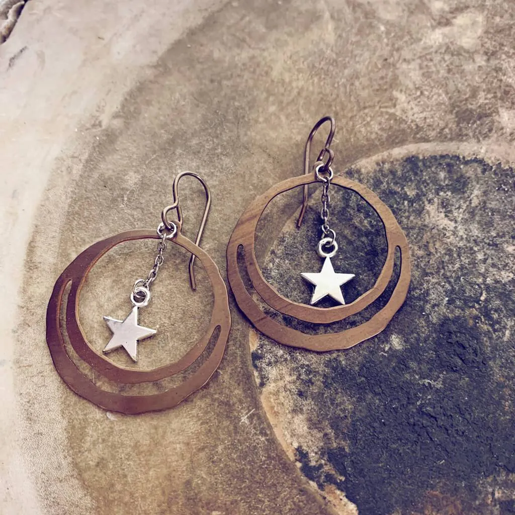 wandering orbit - shooting stars // natural brass dangle earrings